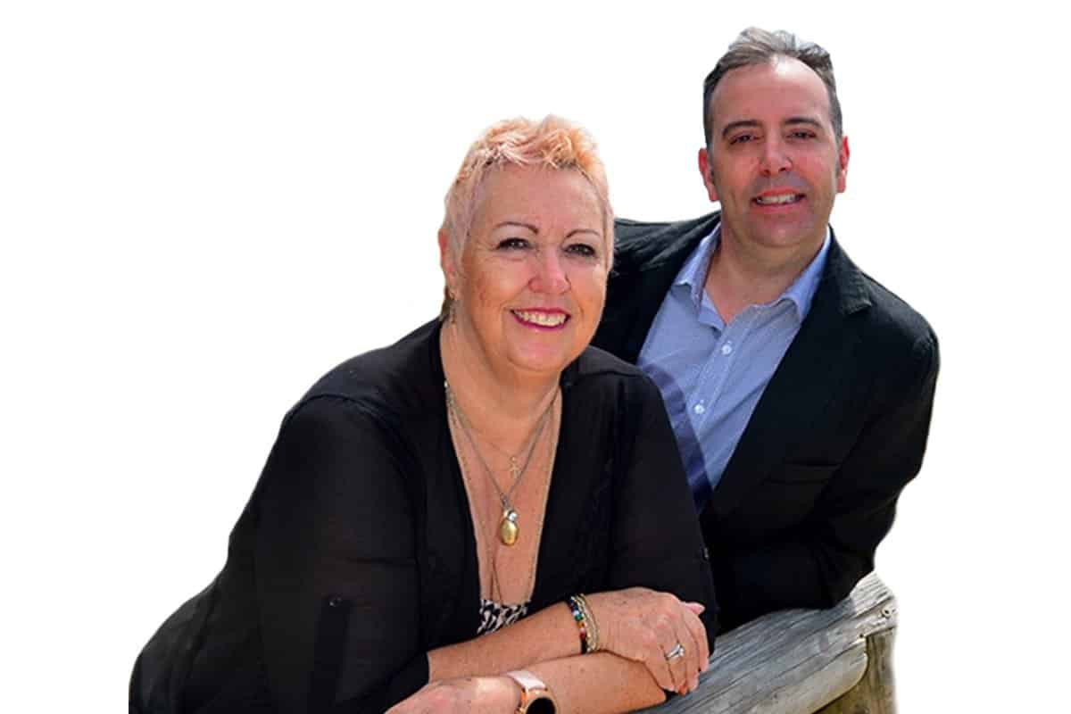 Buyer's Agents Sue & SImon Scott from Scott Properties